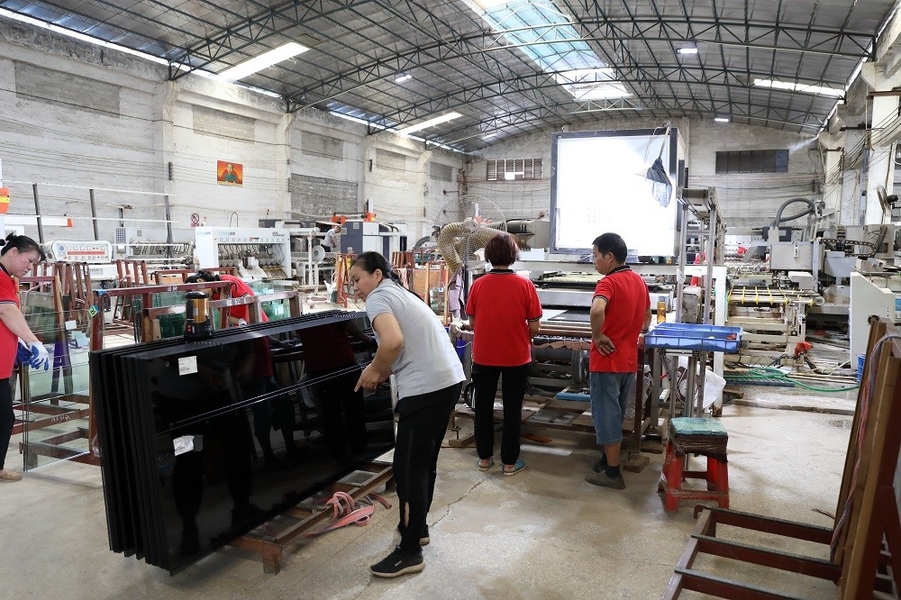 foshan nanhai ruixin glass co., ltd linia produkcyjna producenta